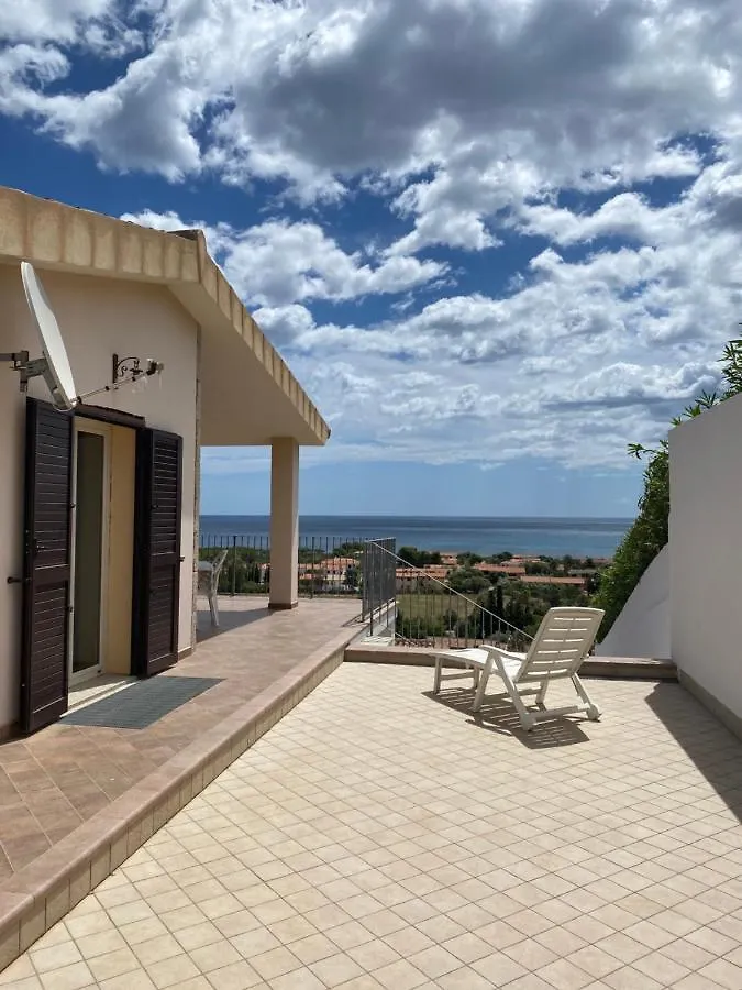 Homestay Villa Dell' Est Santa Lucia
