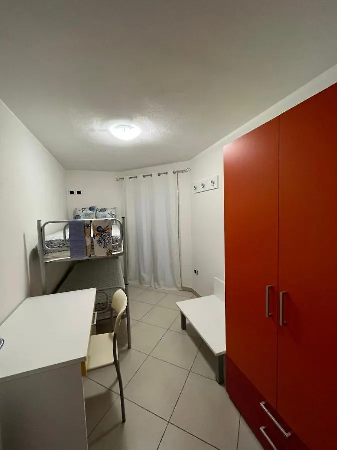 Séjour chez l'habitant Villa dell’ Est Santa Lucia